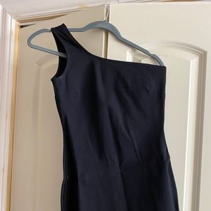 One shoulder bodycon LBD